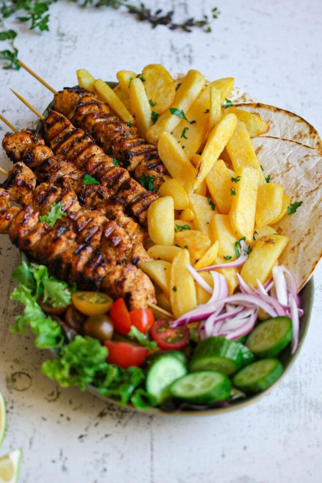 Chipsi Mishikaki ya Kuku 2 (Chips & Chicken Skewer)