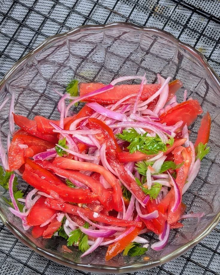 Kachumbari (Fresh Tomato & Onion Salad)